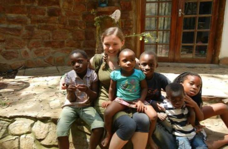 003-lovevolunteers-uganda VolunteerForever