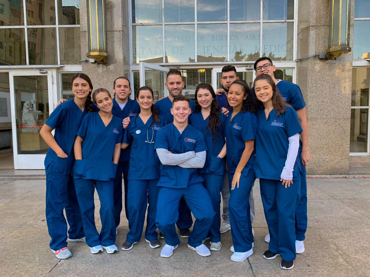 medical-healthcare-volunteer-abroad-projects-programs-with-world-leading-ivhq VolunteerForever