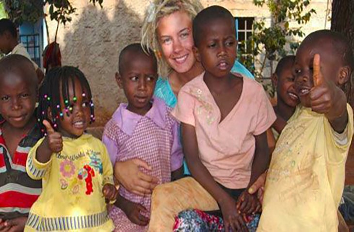 Volunteer-in-Kenya-ABV teach in Kenya