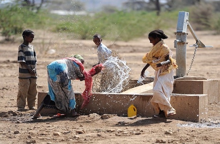volunteer-to-build-schools-and-teach-in-africa-ethiopia-min volunteer abroad during coronavirus