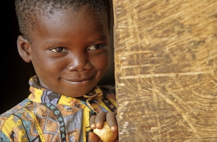volunteer-to-build-schools-and-teach-in-africa-ghana-min VolunteerForever