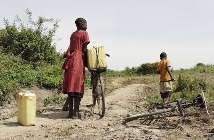 volunteer-to-build-schools-and-teach-in-africa-uganda-min VolunteerForever