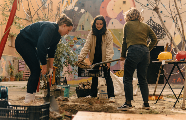 GoEco-barcelona-food-rescue-community-building13 VolunteerForever